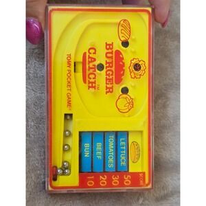Vintage Tomy Pocket Game Burger Catch Handheld Toy 7029 Retro Yellow Red